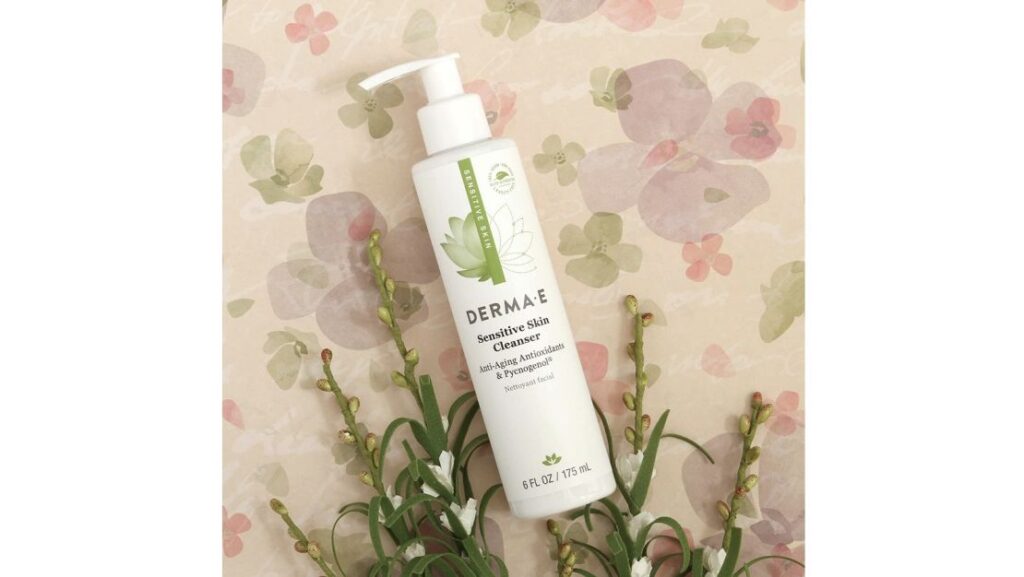 شوینده‌های گیاهی و نقش آن‌ها در آرام‌سازی قرمزی پوست‌های خشک