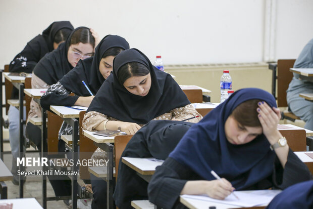از اعتراض دانش‌آموزان تا دفاع مسئولان؛ روایتی از حواشی المپیاد زیست
