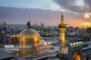 آماده‌باش خادمان حرم رضوی برای میزبانی در روزهای وداع با رهبر شهید